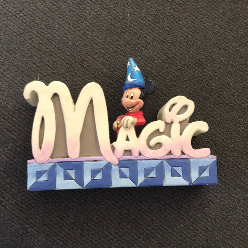 Disney Mickey Mouse “magic” statue great condition